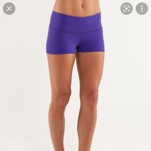 Lululemon purple boogie shorts size 6